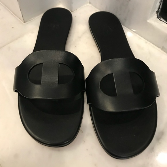 hermes black flip flops